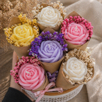 Handcrafted Floral Candles · Artisan Decorative Flower Candle Set