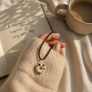 Donut Murano Glass Necklace · Handcrafted Sweet Treat Pendant - Imagen 3
