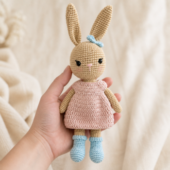 Amigurumi Bunny Girl Doll · Handmade Crochet Toy - Imagen 4