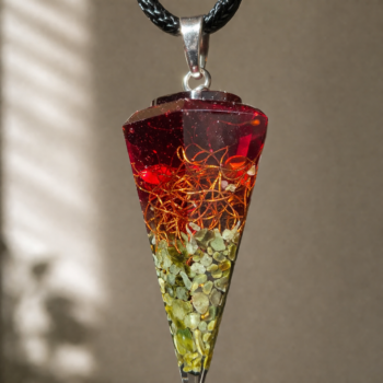 Fire Resin Crystal Necklace . Handmade Prism Pendant - Imagen 3