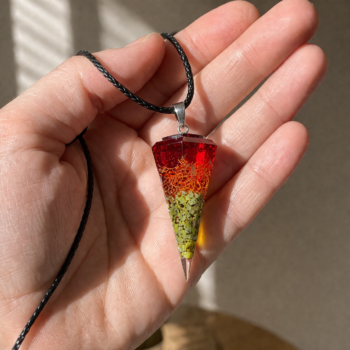 Fire Resin Crystal Necklace . Handmade Prism Pendant - Imagen 4