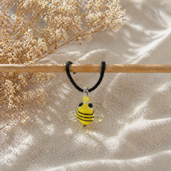 Bee Murano Glass Necklace · Handcrafted Honey Garden Pendant - Imagen 3