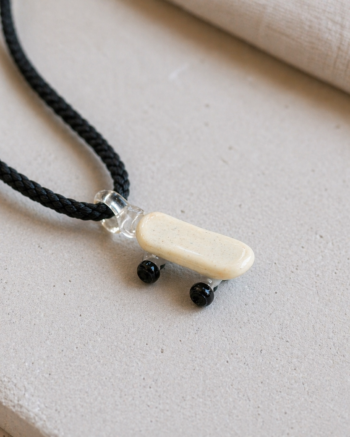 Skateboard Murano Glass Necklace · Handcrafted Skater Pendant - Imagen 4
