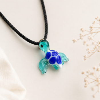 Sea Turtle Murano Glass Necklace · Handcrafted Cute Pendant - Imagen 2