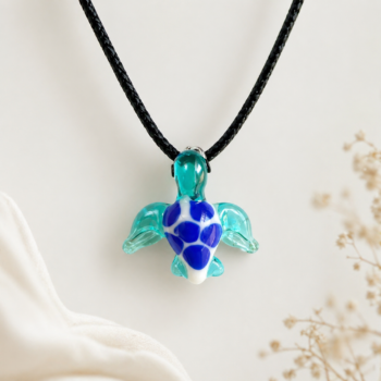 Sea Turtle Murano Glass Necklace · Handcrafted Cute Pendant - Imagen 3