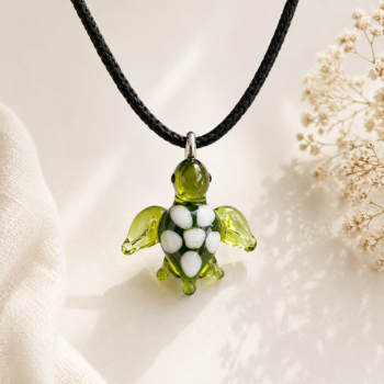Sea Turtle Murano Glass Necklace · Handcrafted Cute Pendant - Imagen 8