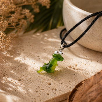 Crocodile Murano Glass Necklace · Handcrafted Green Reptile Pendant - Imagen 2