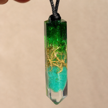 Green Nature Resin Pendant. Botanical Necklace - Imagen 5