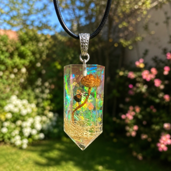 Mushroom Resin Pendant. Iridescent Nature Necklace - Imagen 2