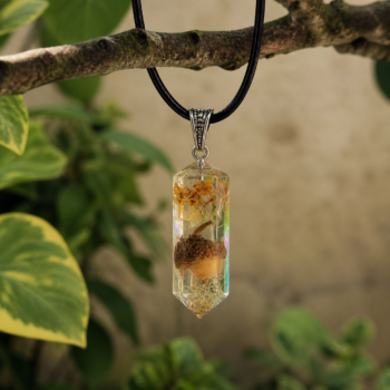 Acorn Resin Pendant. Forest Botanical Necklace - Imagen 3