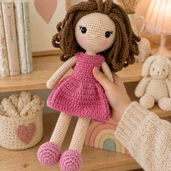 Amigurumi Doll · Handmade Crochet Toy with Changeable Outfits - Imagen 3