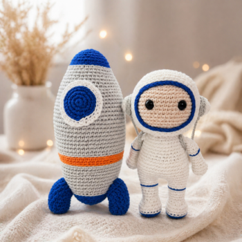 Amigurumi Astronaut Doll · Handmade Crochet Plush with Spaceship