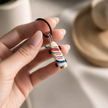 Skateboard Murano Glass Necklace · Handcrafted Skater Pendant - Imagen 3