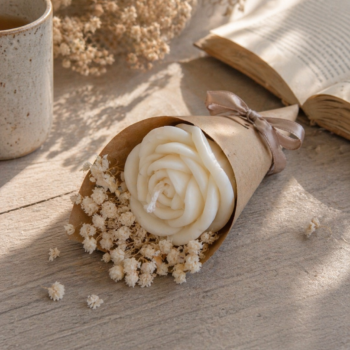 Handcrafted Floral Candles · Artisan Decorative Flower Candle Set - Imagen 2